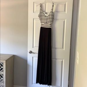 Black and White Backless Maxi Venus